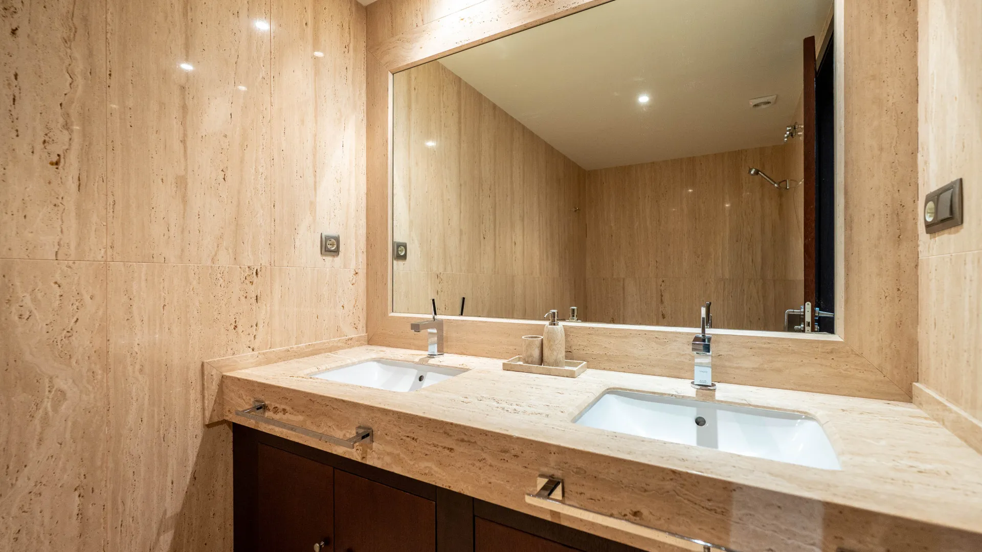 Nueva Andalucia apartment for sale