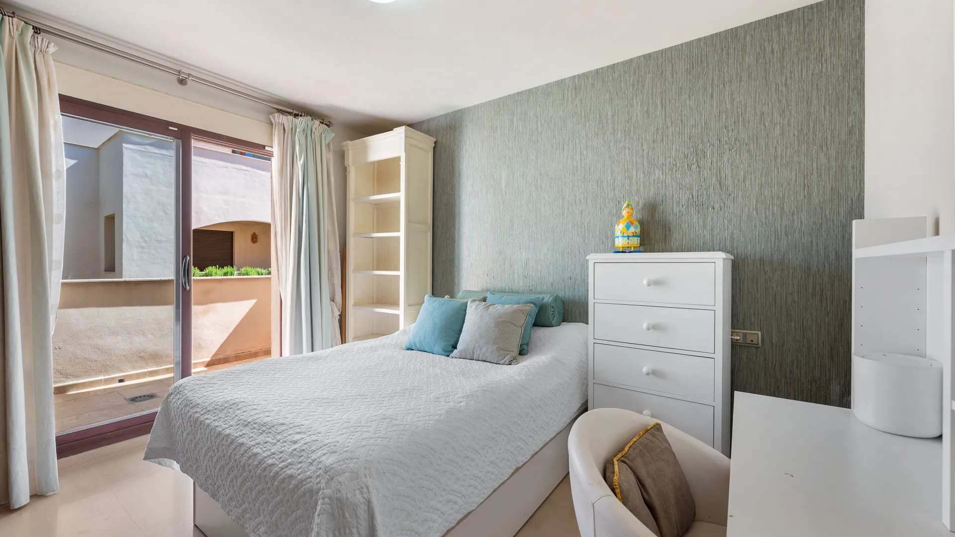 Nueva Andalucia apartment for sale