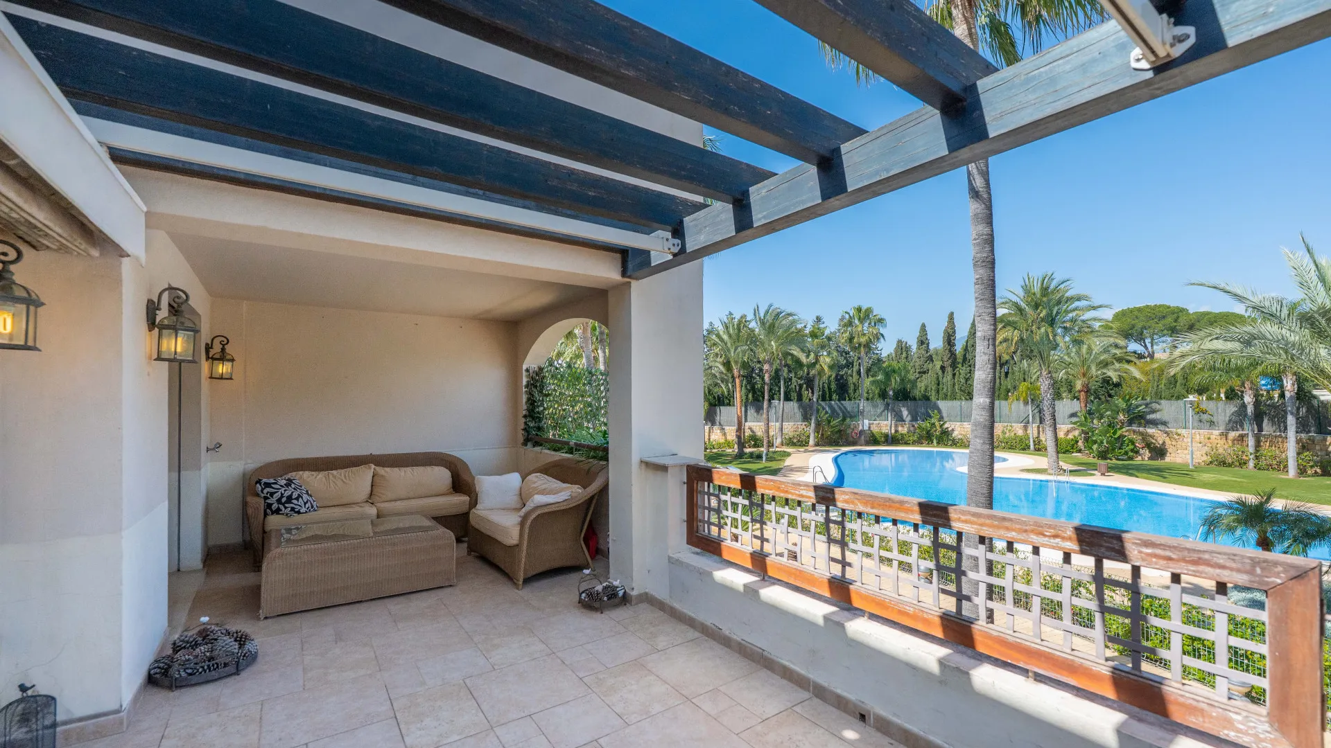 Nueva Andalucia apartment for sale