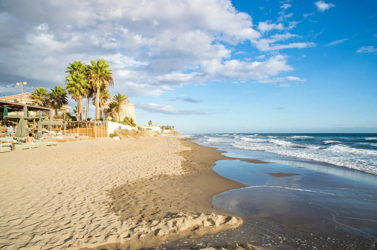 For sale Las Chapas apartment with 2 bedrooms