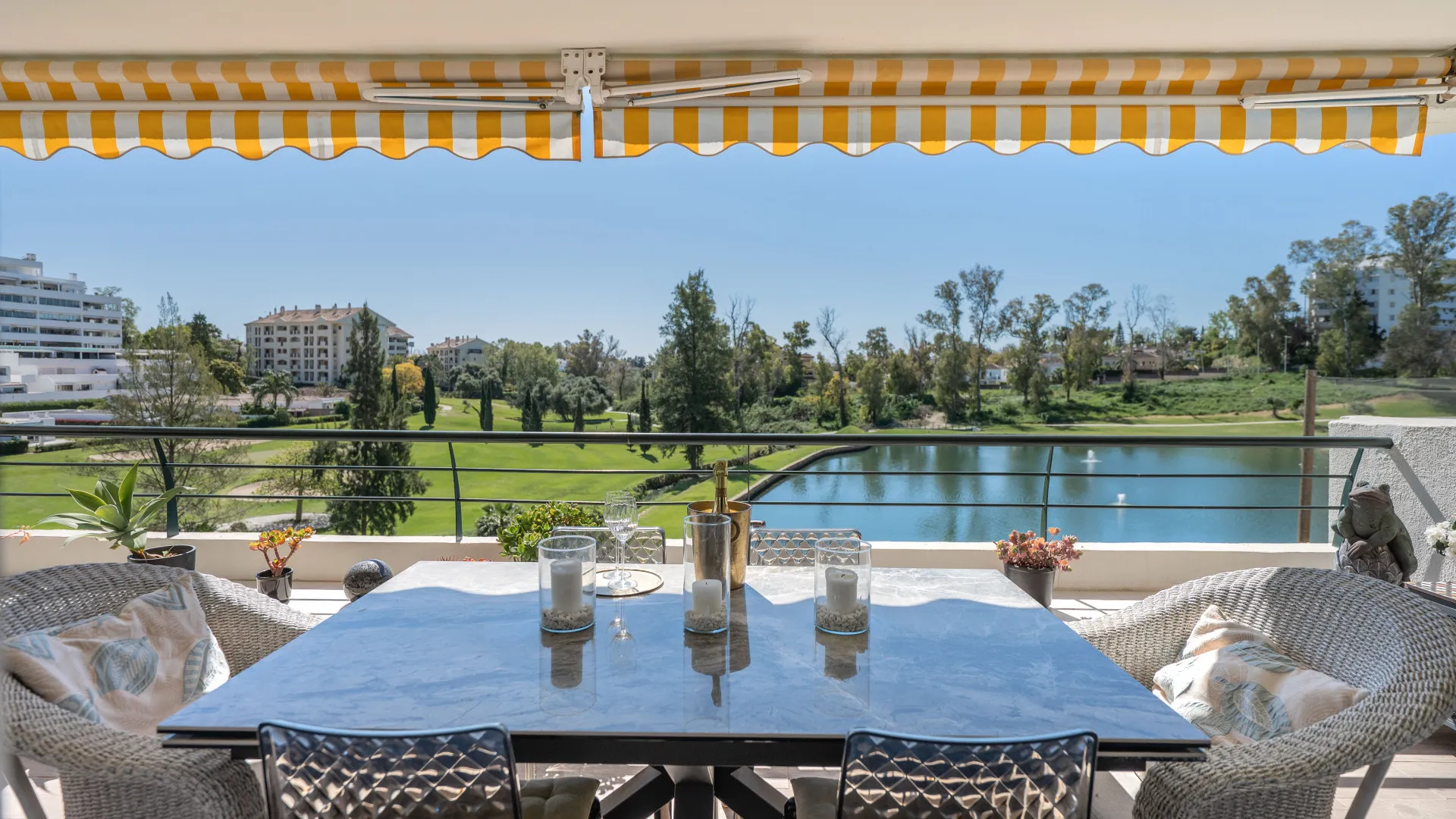 Campos de Guadalmina, apartamento de 4 dormitorios en venta