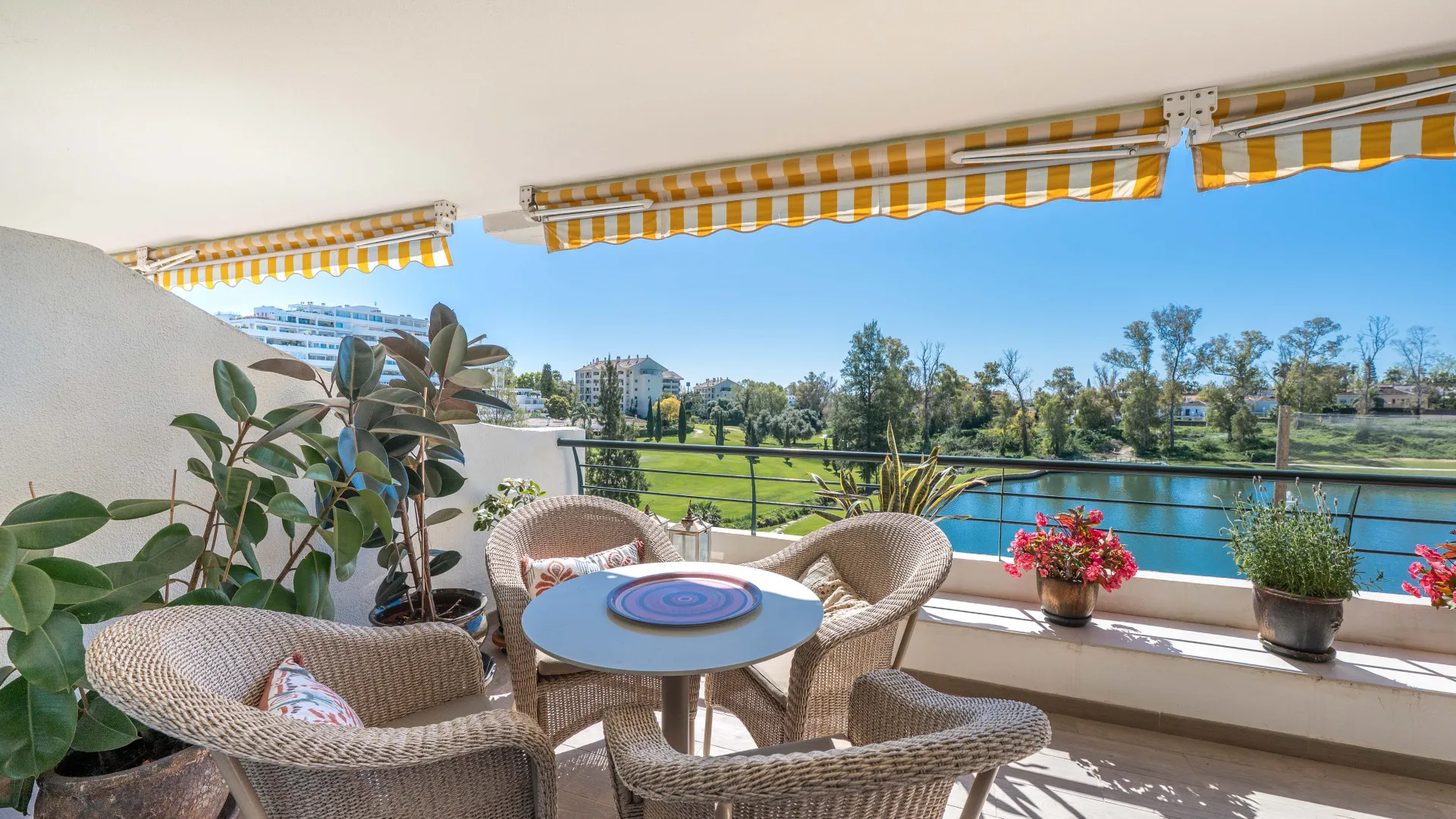 Campos de Guadalmina, apartamento de 4 dormitorios en venta