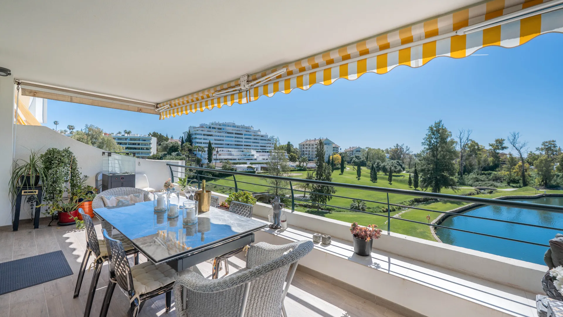 Campos de Guadalmina, apartamento de 4 dormitorios en venta