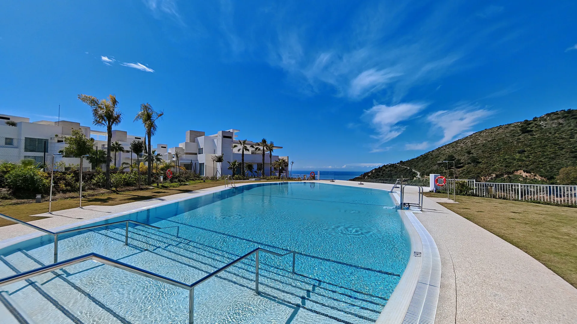 Marbella City 3 bedrooms ground floor apartment for sale