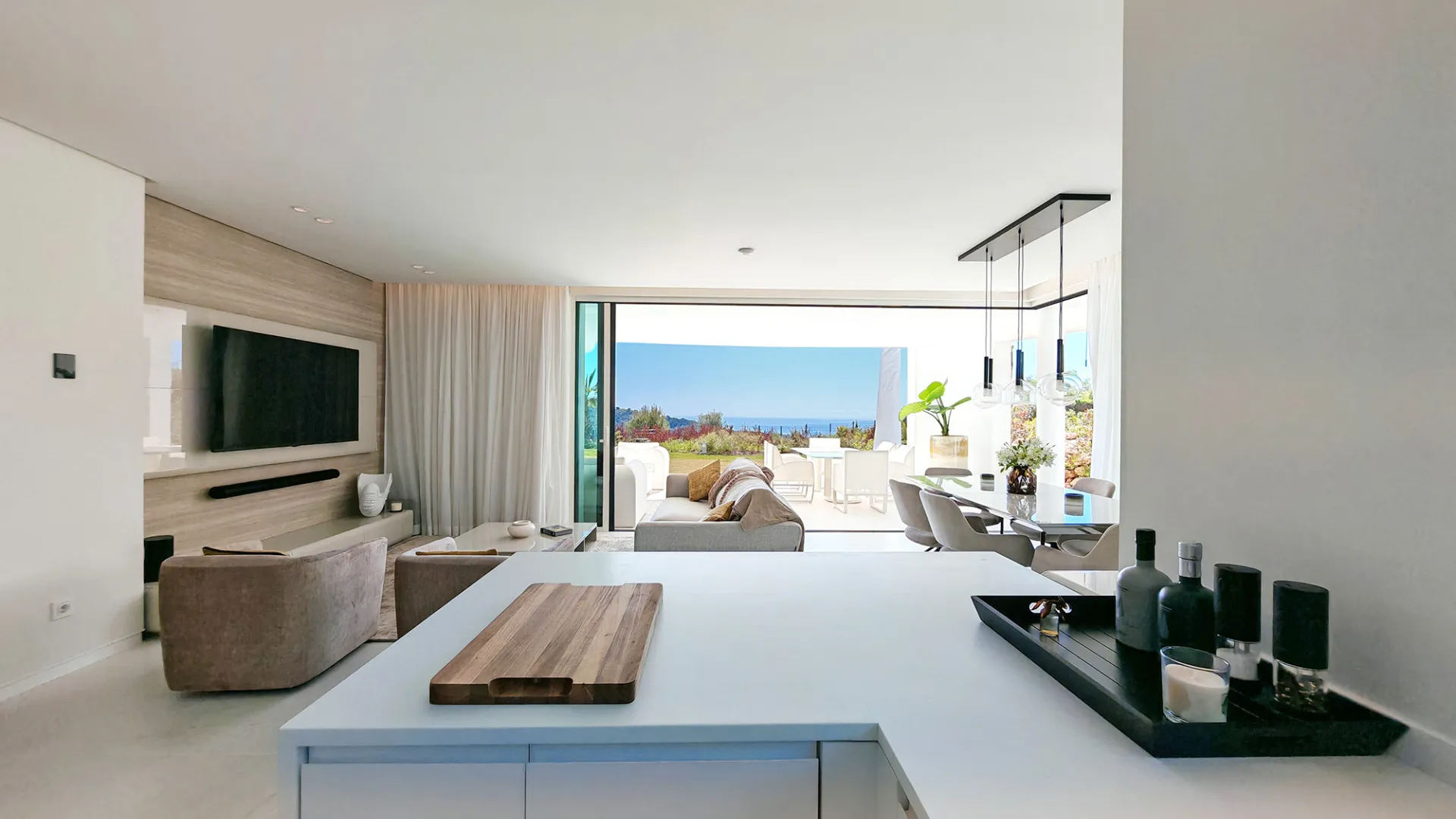 Marbella City 3 bedrooms ground floor apartment for sale