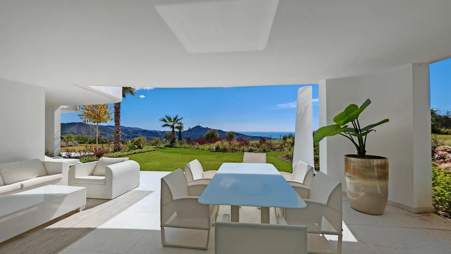 Marbella City 3 bedrooms ground floor apartment for sale