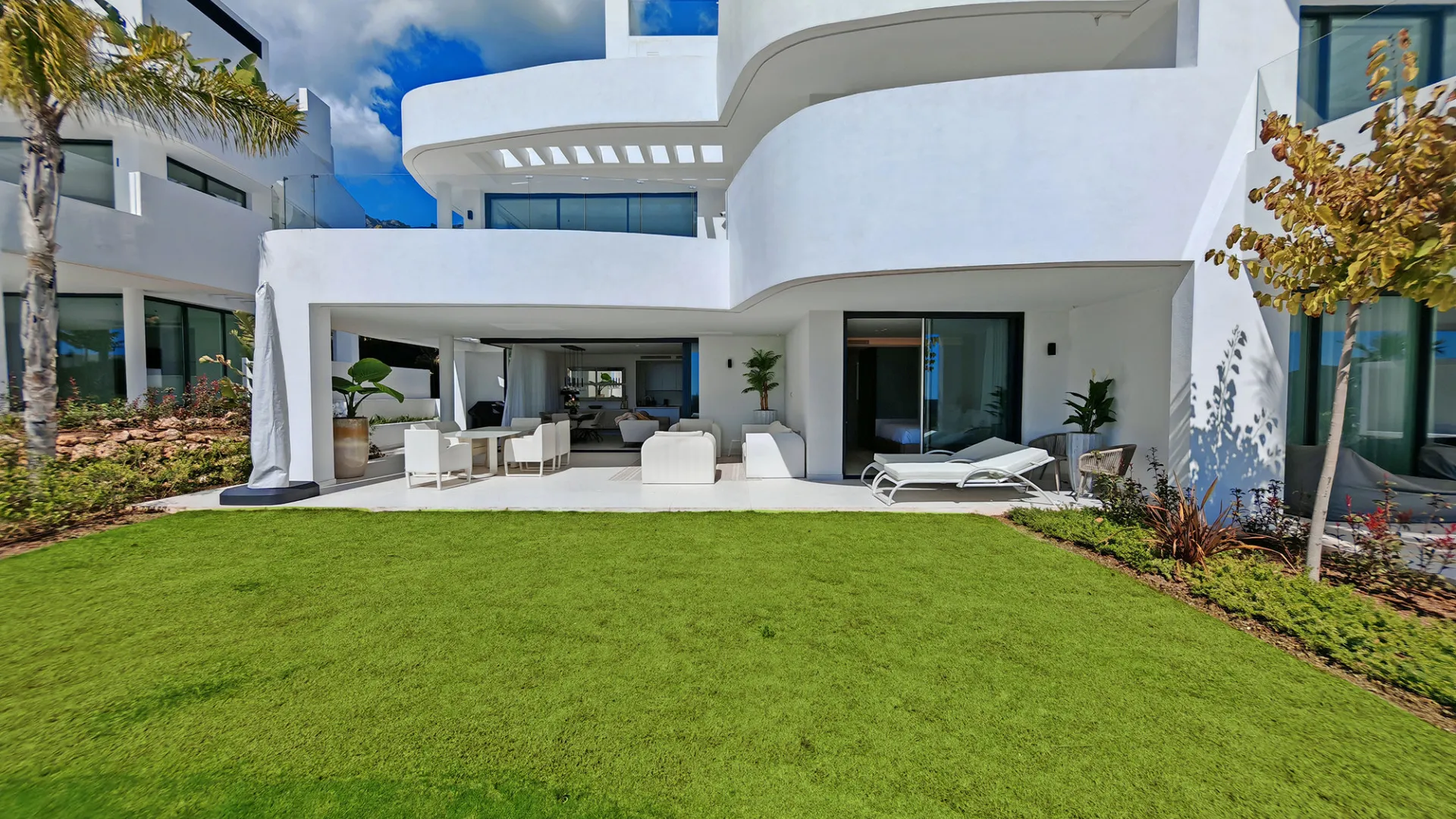 Marbella City 3 bedrooms ground floor apartment for sale