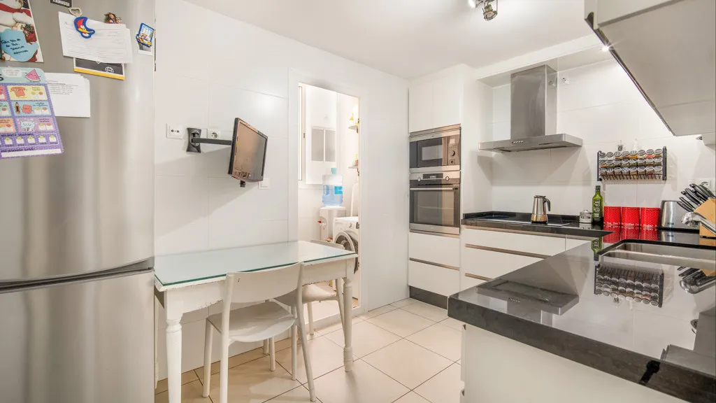 Apartamento en venta de 3 dormitorios en Nueva Andalucia