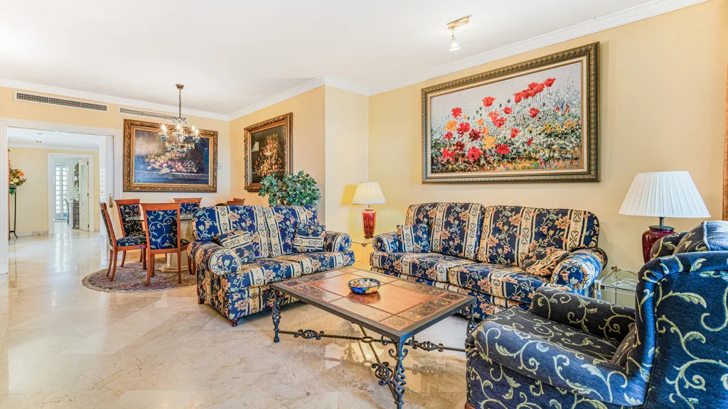 Apartamento en venta en Nueva Andalucia