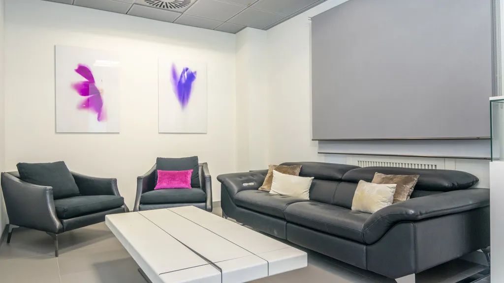 For sale commercial premises in Marbella - Puerto Banus