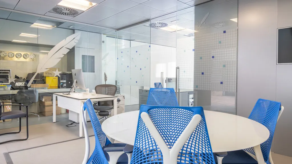 For sale commercial premises in Marbella - Puerto Banus