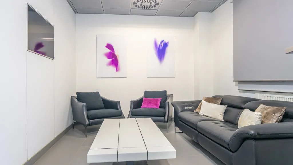 For sale commercial premises in Marbella - Puerto Banus