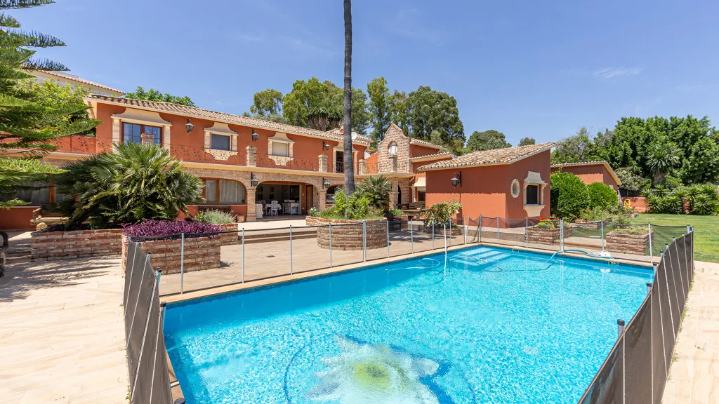 For sale chalet with 5 bedrooms in La Quinta