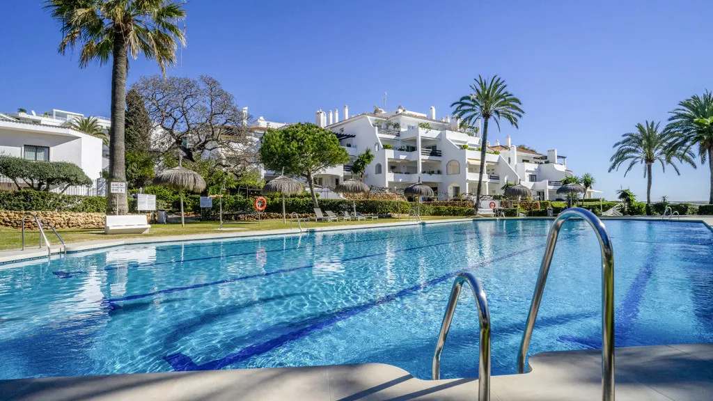 For sale chalet with 4 bedrooms in Golden Mile