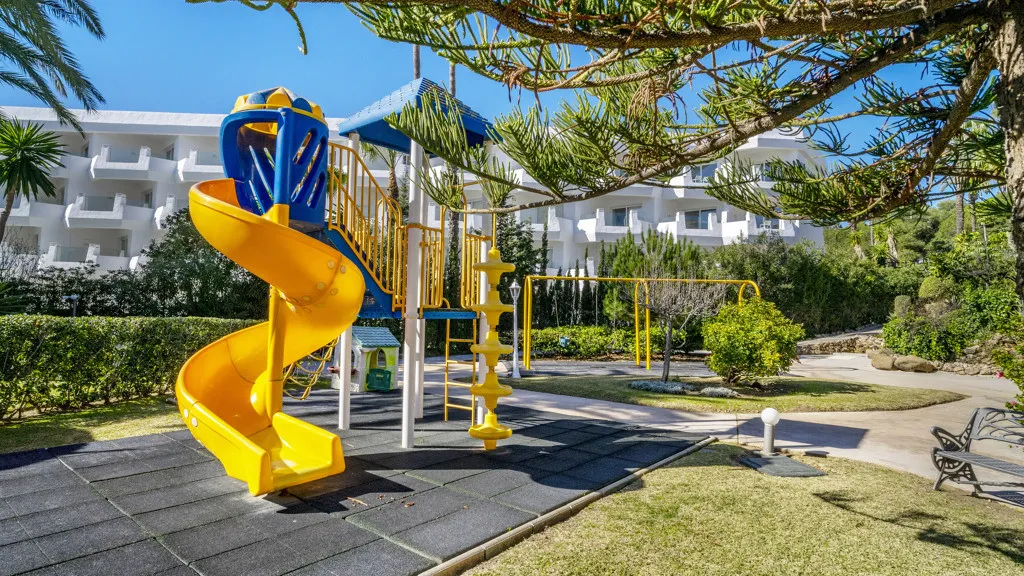 For sale chalet with 4 bedrooms in Golden Mile