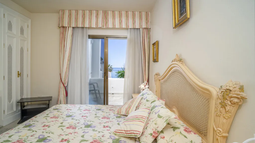 For sale chalet with 4 bedrooms in Golden Mile