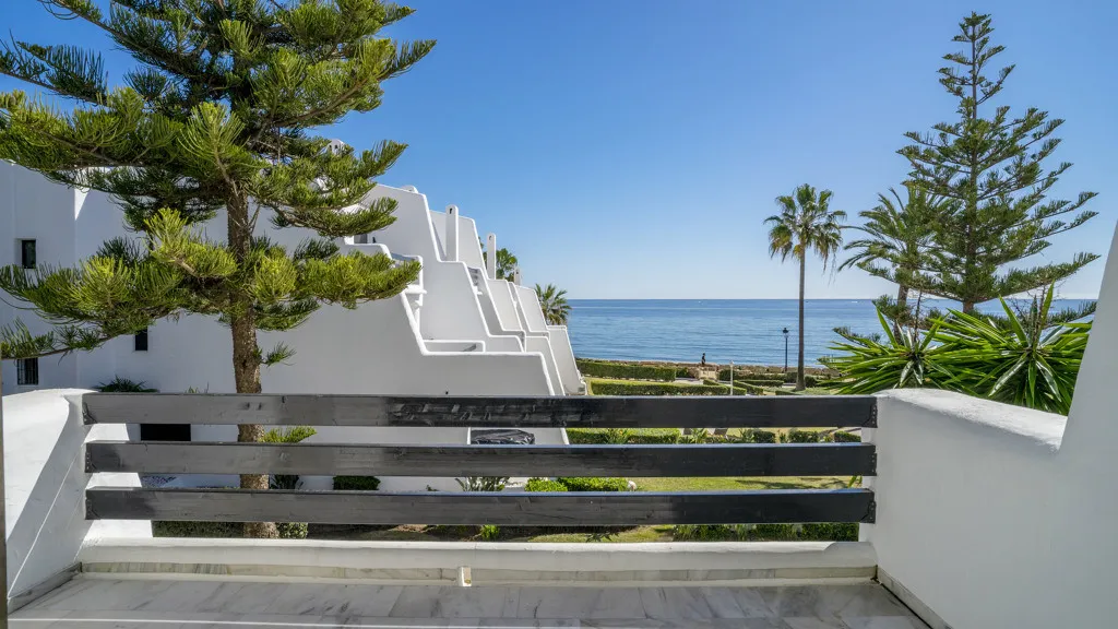 For sale chalet with 4 bedrooms in Golden Mile