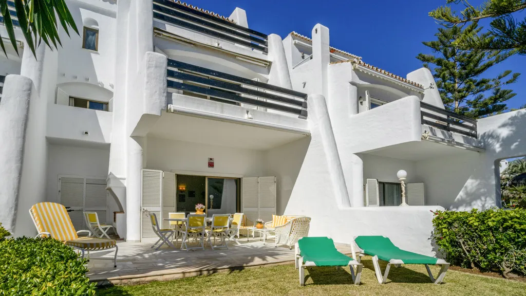 For sale chalet with 4 bedrooms in Golden Mile