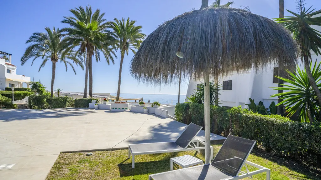 For sale chalet with 4 bedrooms in Golden Mile