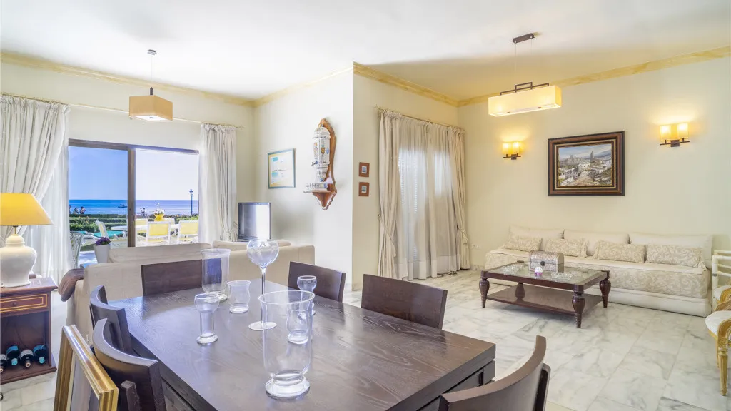 For sale chalet with 4 bedrooms in Golden Mile