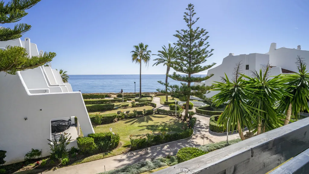 For sale chalet with 4 bedrooms in Golden Mile