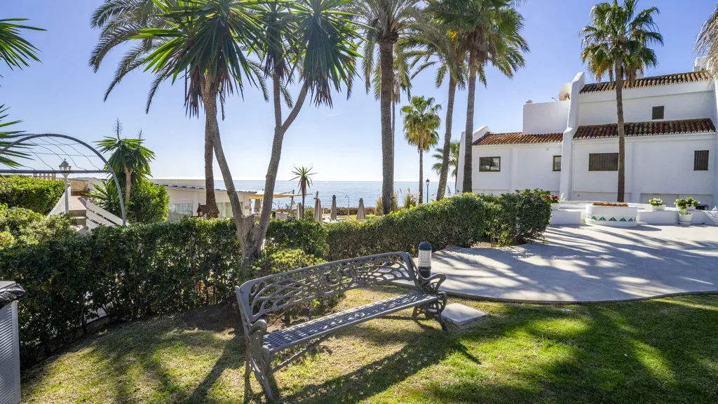 For sale chalet with 4 bedrooms in Golden Mile