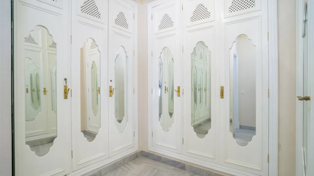 For sale chalet with 4 bedrooms in Golden Mile