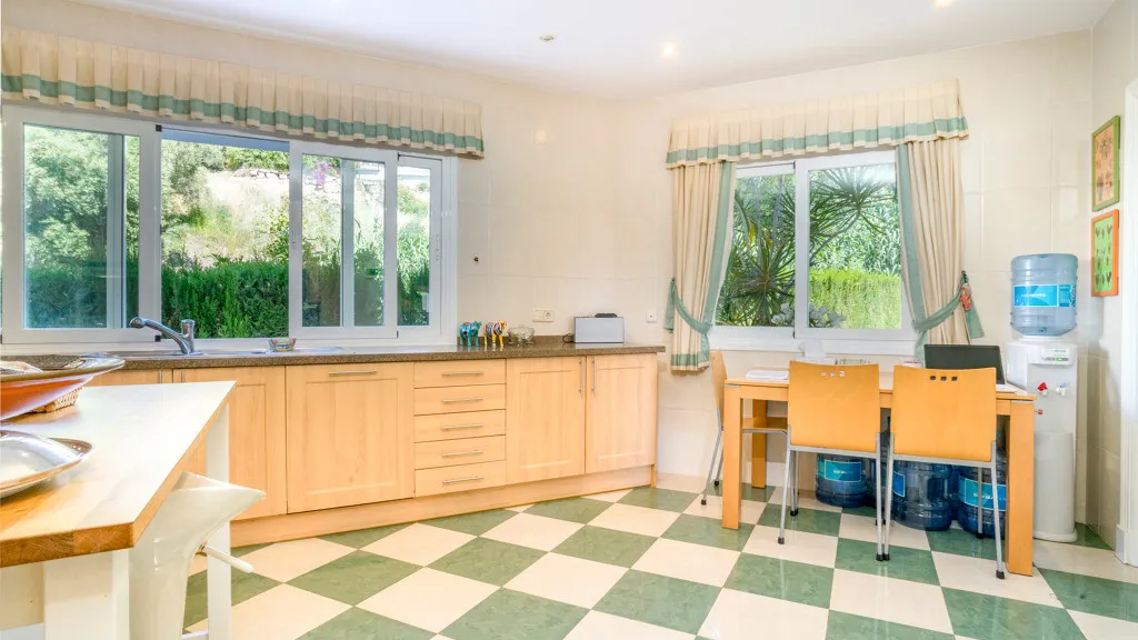 For sale chalet in Benahavis