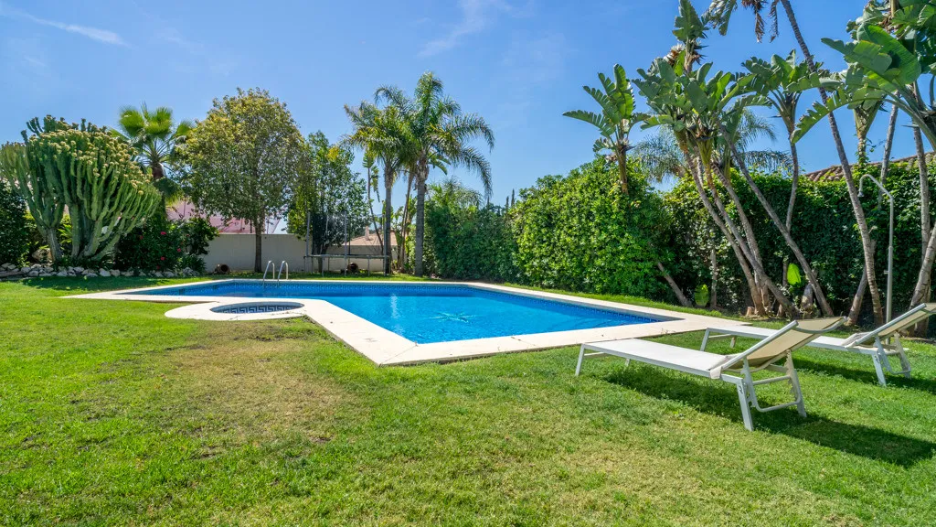 For sale chalet in Benahavis
