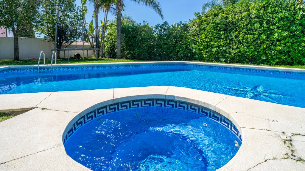 For sale chalet in Benahavis