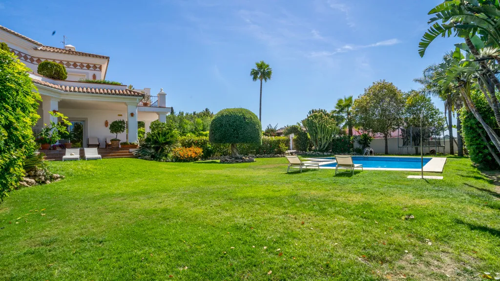 For sale chalet in Benahavis