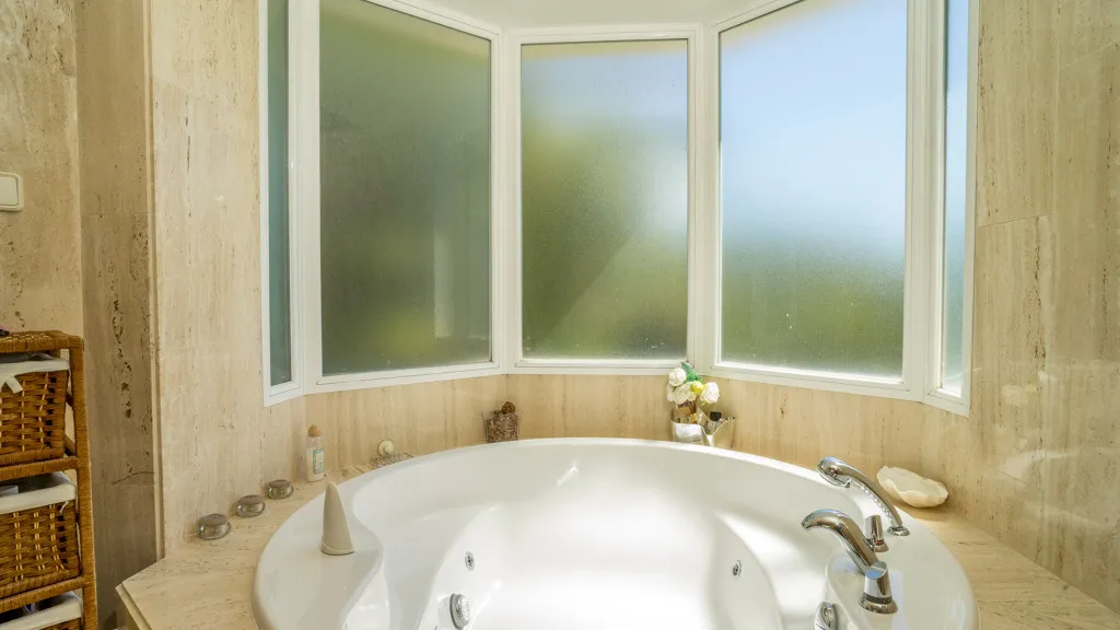For sale chalet in Benahavis
