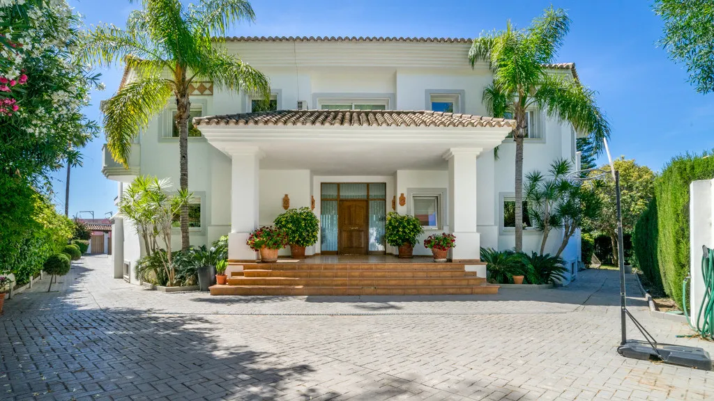 For sale chalet in Benahavis