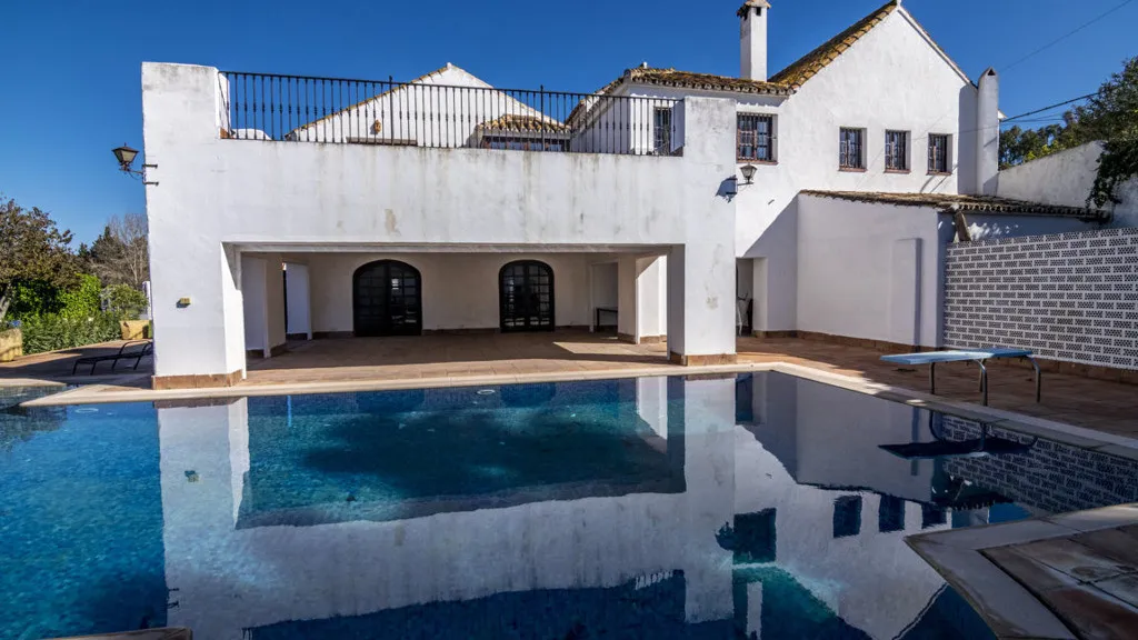 For sale chalet in Sotogrande