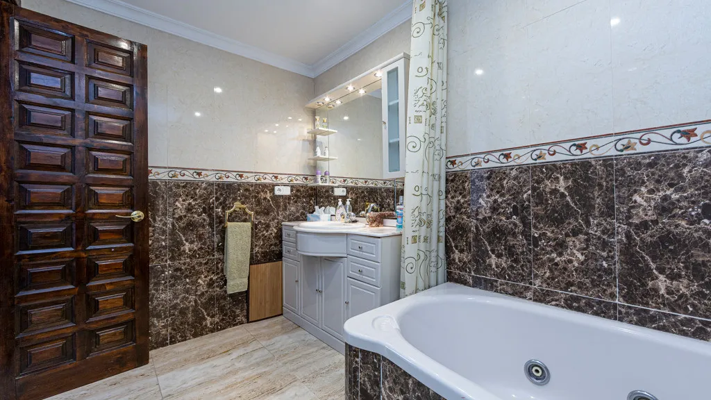 Don Pedro, chalet en venta de 6 dormitorios