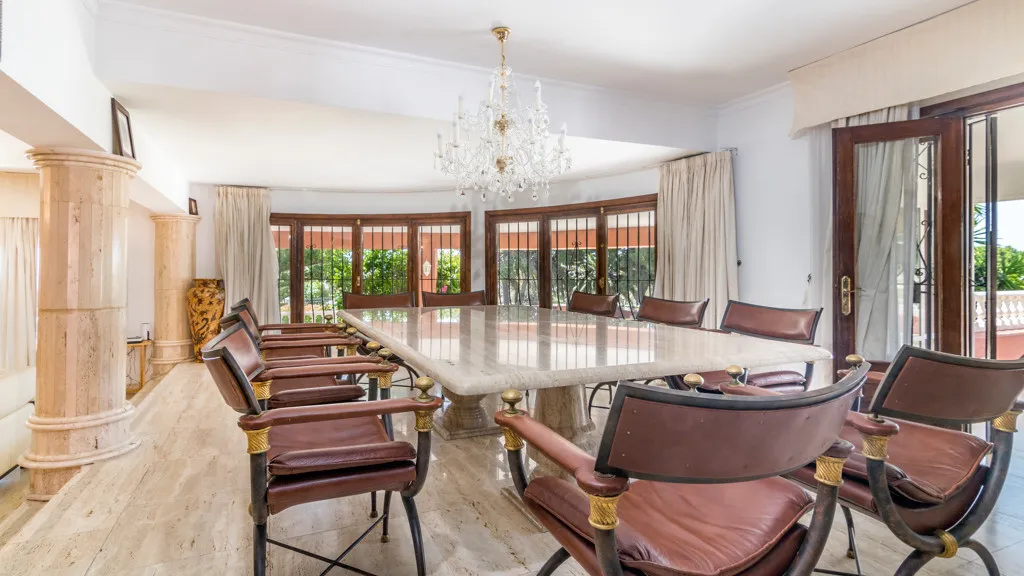 Don Pedro, chalet en venta de 6 dormitorios