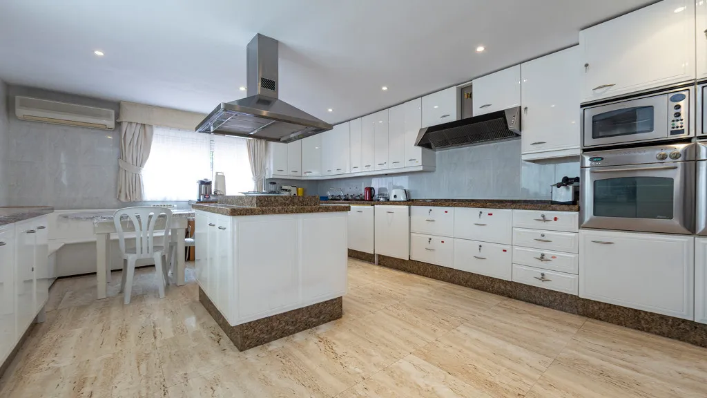 Don Pedro, chalet en venta de 6 dormitorios