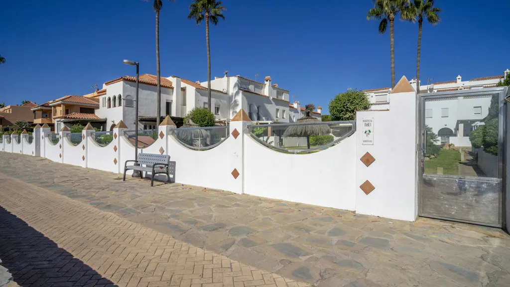 Casares Playa, chalet de 3 dormitorios en venta