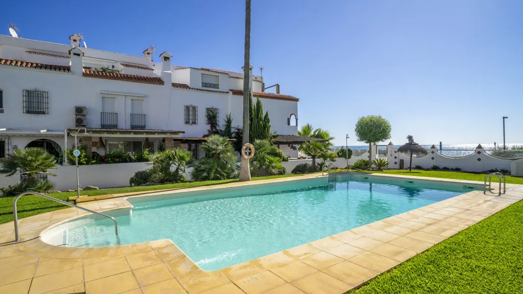 Casares Playa, chalet de 3 dormitorios en venta
