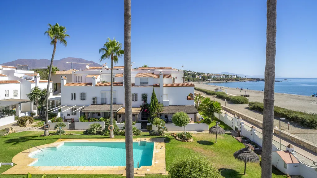 Casares Playa, chalet de 3 dormitorios en venta