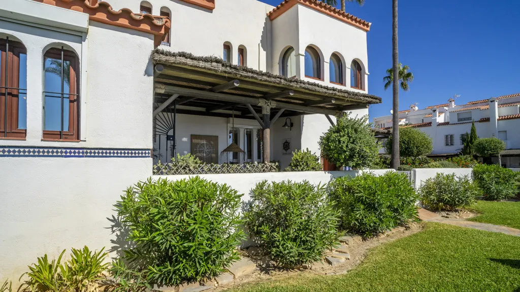Casares Playa, chalet de 3 dormitorios en venta