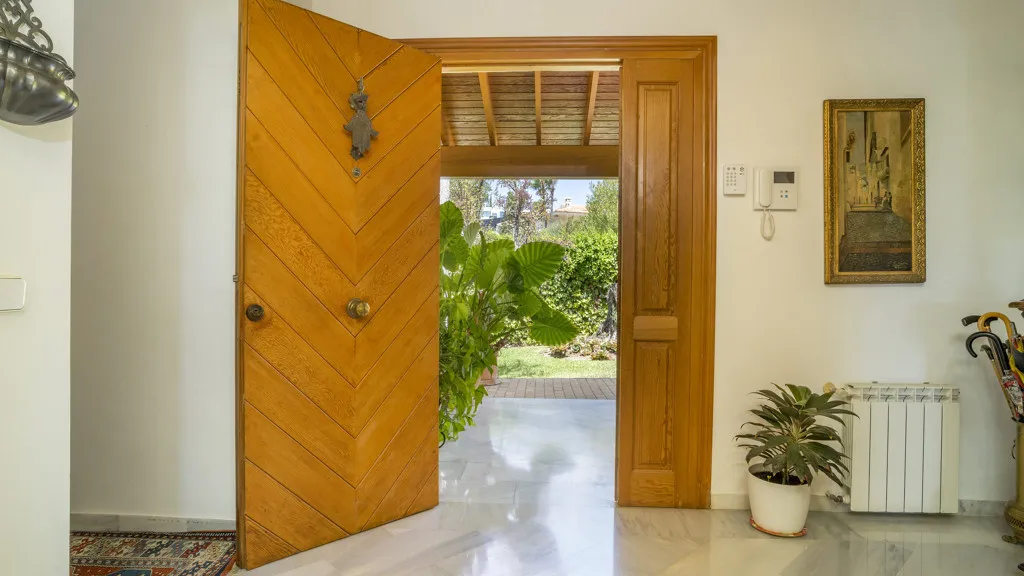 Chalet en venta en Benahavis con 5 dormitorios