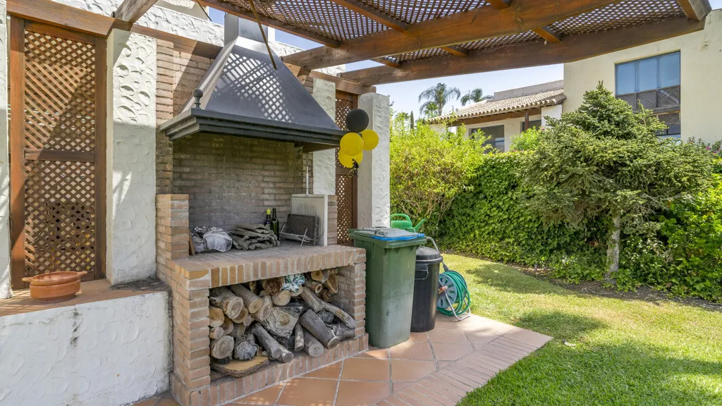 Chalet en venta en Benahavis con 5 dormitorios