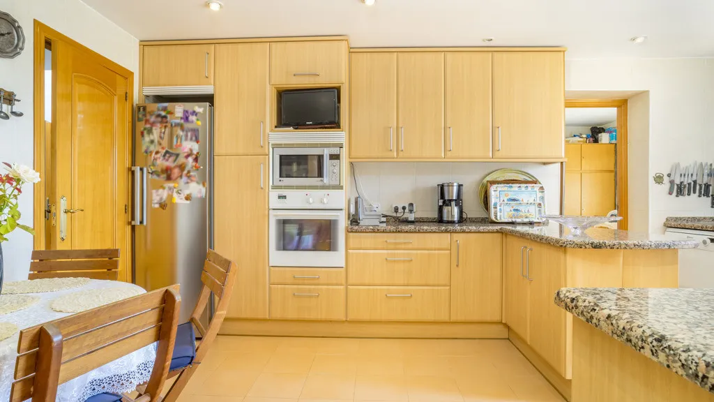 Chalet en venta en Benahavis con 5 dormitorios