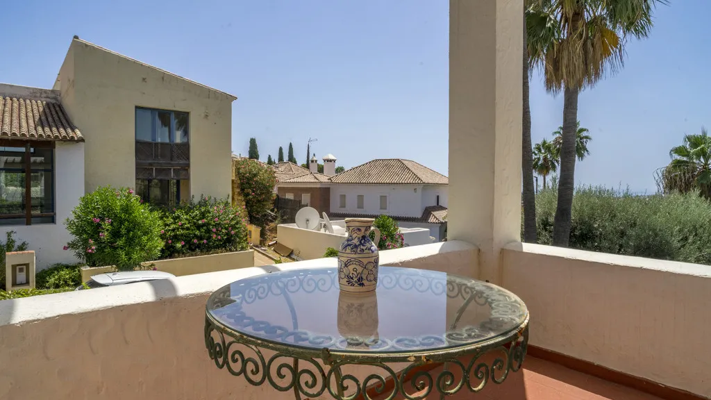 Chalet en venta en Benahavis con 5 dormitorios