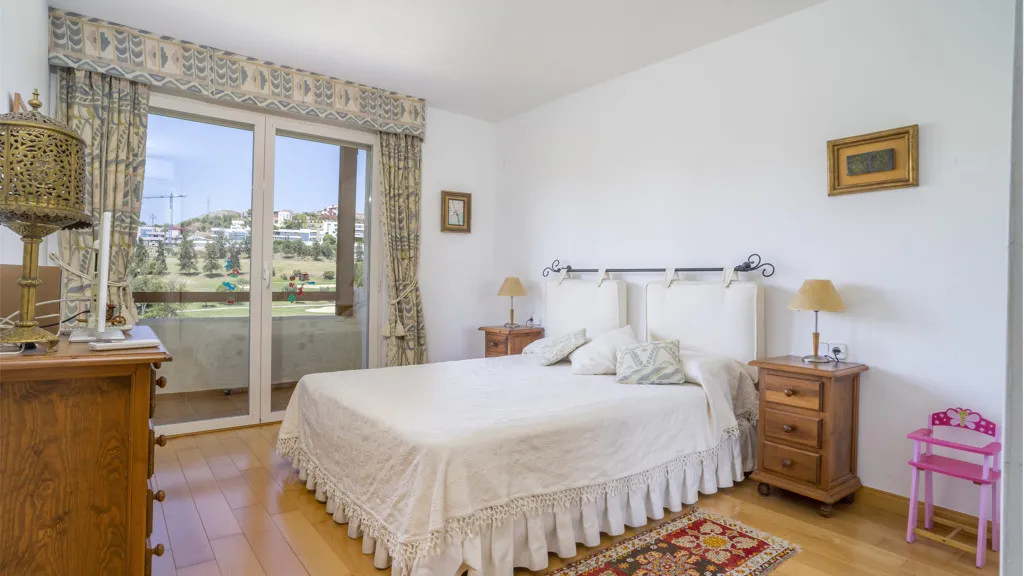 Chalet en venta en Benahavis con 5 dormitorios