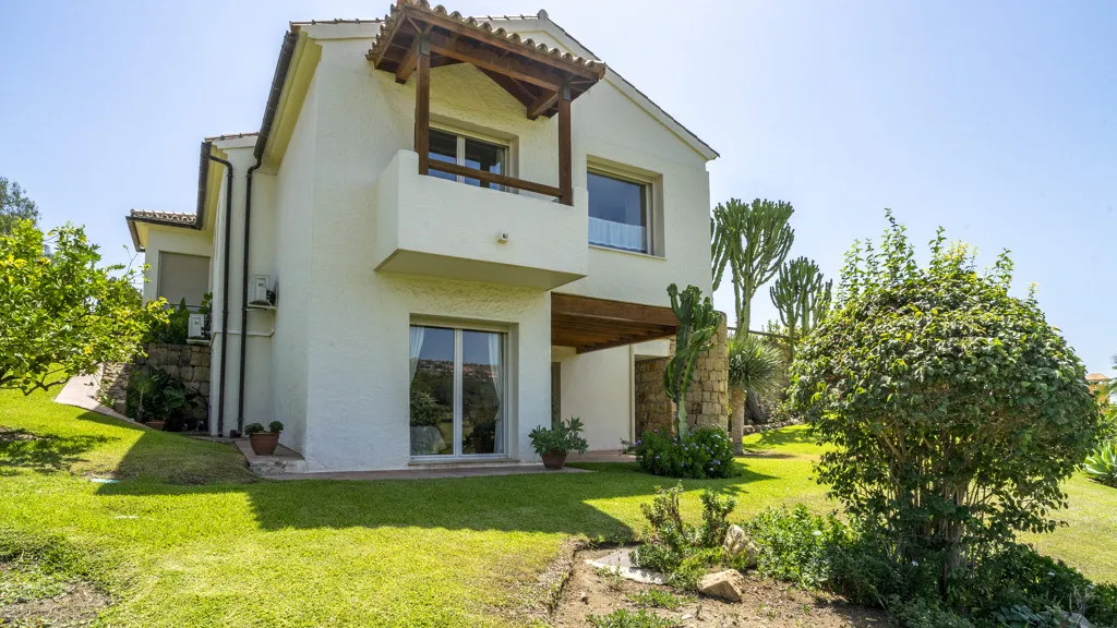 Chalet en venta en Benahavis con 5 dormitorios