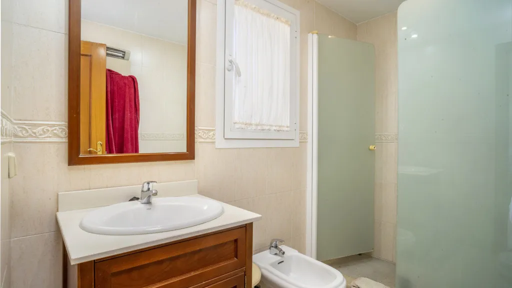 For sale 4 bedrooms chalet in Estepona