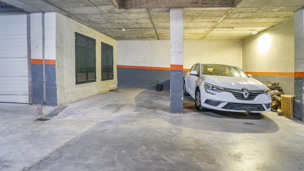 For sale 4 bedrooms chalet in Estepona