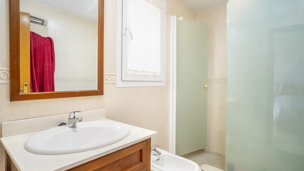 For sale 4 bedrooms chalet in Estepona